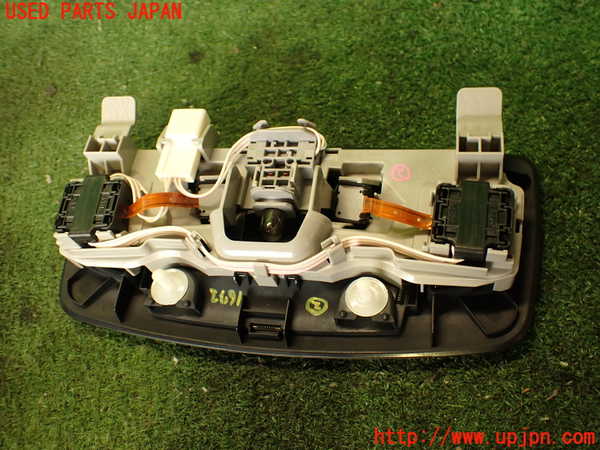 5UPJ-16726412]レクサス・RX350(GGL15W)ルームランプ2 (2列目真中天井) 中古_m0004.jpg