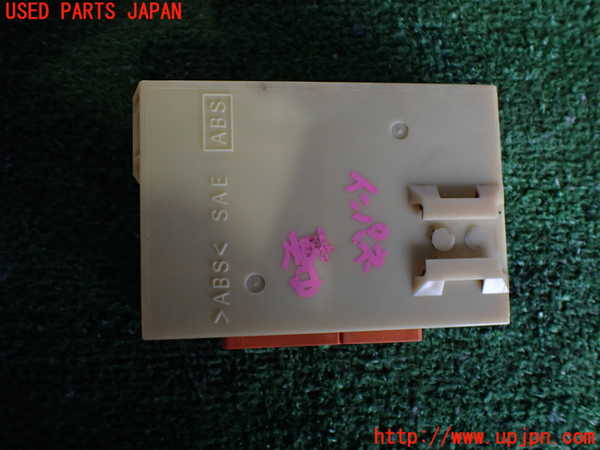 2UPJ-16746148]ハイラックスサーフ(RZN185W)コンピューター3 中古 88650-35070_m0002.jpg