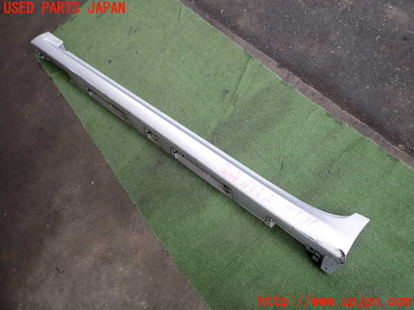 2UPJ-16761392]クラウン ハイブリッド(GWS204)左サイドステップ 中古_m0001.jpg