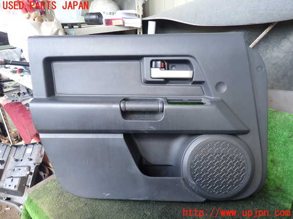 5UPJ-16781264]FJクルーザー(GSJ15W)左前ドア内張り 中古_m0001.jpg