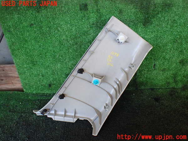 5UPJ-16787660]FJクルーザー(GSJ15W)左フロントピラートリム 中古_m0003.jpg