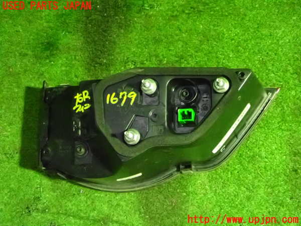 1UPJ-16791550]ジャガー・Fペース(DC2XB)右リアフィニッシャー 中古_m0003.jpg