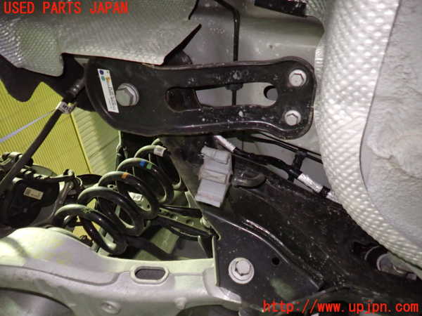 1UPJ-16795295]ジャガー・Fペース(DC2XB)リアメンバー 中古_m0003.jpg