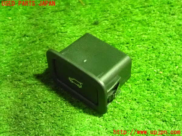 1UPJ-16796309]ジャガー・Fペース(DC2XB)スイッチ4 (トランク) 中古_m0002.jpg
