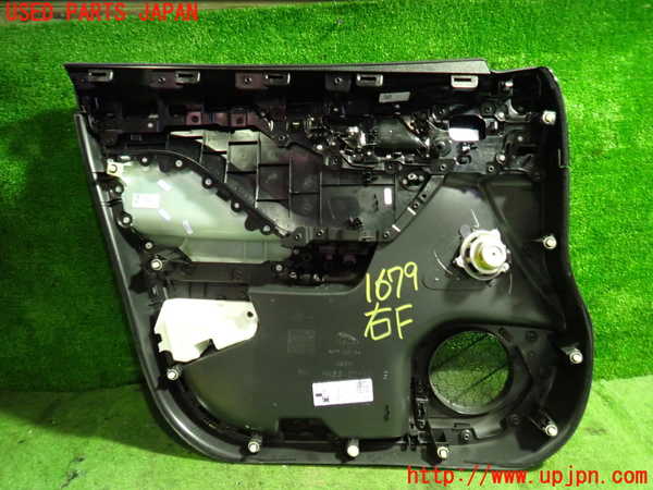 1UPJ-16791234]ジャガー・Fペース(DC2XB)右前ドア内張り 中古_m0004.jpg