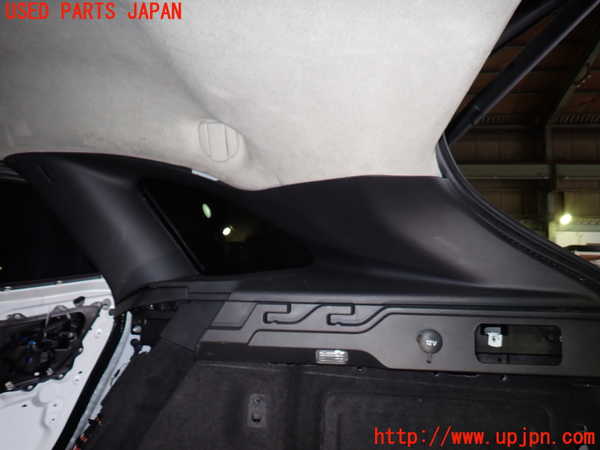 1UPJ-16797675]ジャガー・Fペース(DC2XB)右リアピラートリム 中古_m0003.jpg