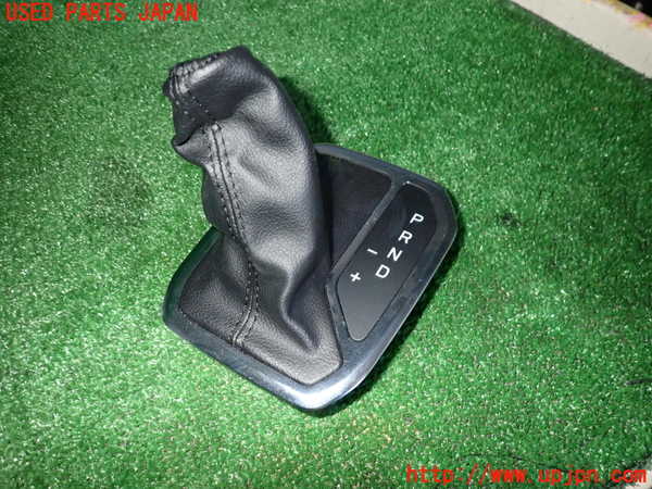 5UPJ-16827575]ジープ・レネゲード(BV13PM)シフトブーツ 中古_m0001.jpg