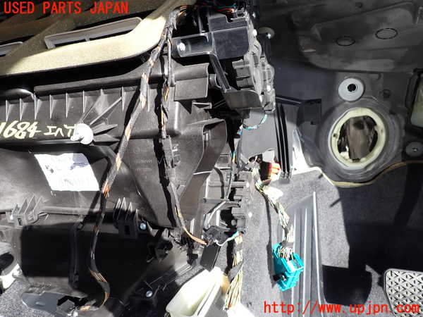 5UPJ-16846081]BMW 116i(1A16)(F20)エバポレーター1 中古_m0002.jpg