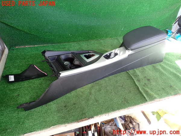 5UPJ-16847540]BMW 116i(1A16)(F20)センターコンソール 中古_m0001.jpg