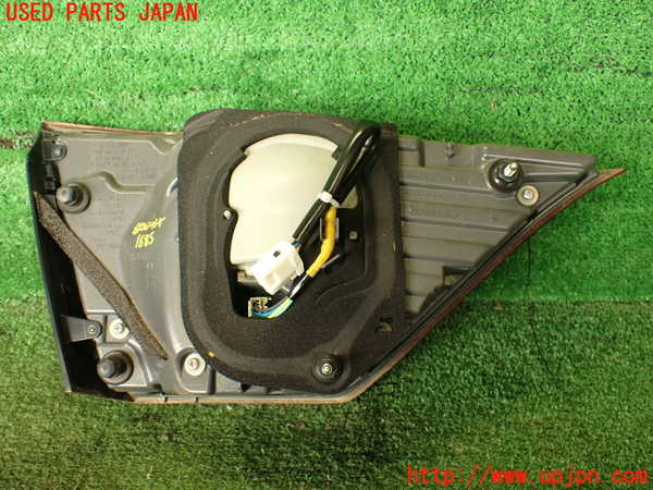 2UPJ-16851550]レクサス・LS460(USF40)右リアフィニッシャー 中古_m0004.jpg