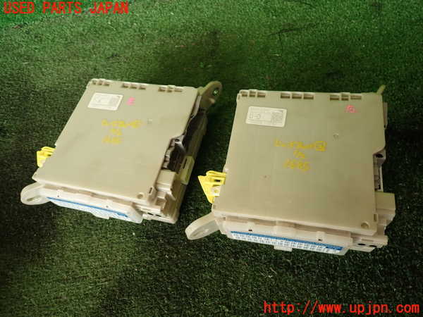 5UPJ-16856742]レクサス・LS460(USF40)ヒューズボックス2 中古_m0001.jpg