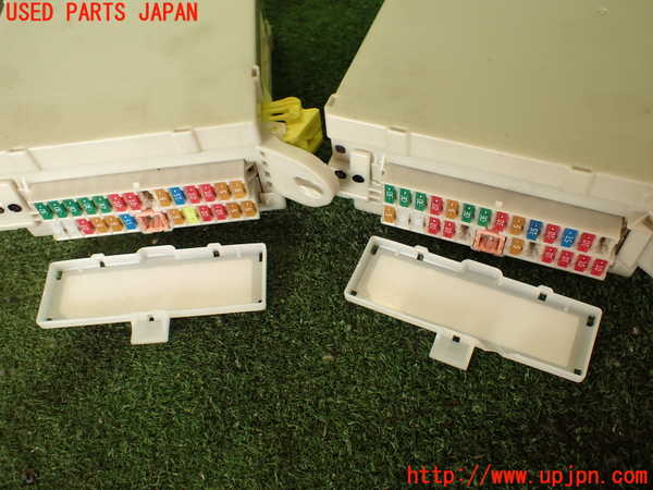 5UPJ-16856742]レクサス・LS460(USF40)ヒューズボックス2 中古_m0004.jpg