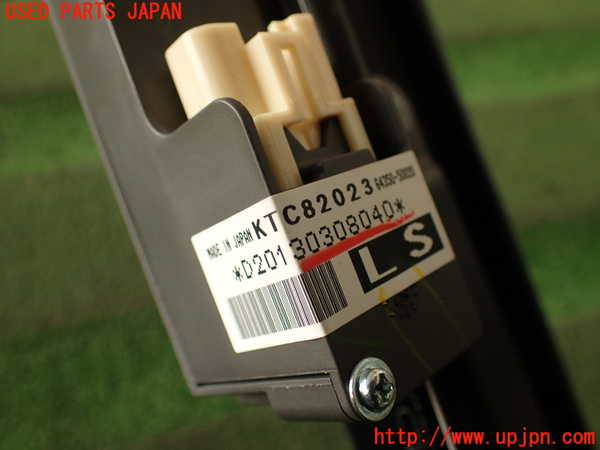 5UPJ-16857790]レクサス・LS460(USF40)リアサンシェード 中古_m0003.jpg