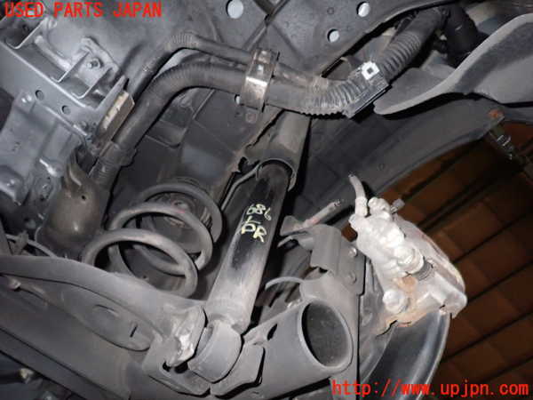 5UPJ-16865070]セレナ e-POWER(HFC27)右リアショックアブソーバー 中古_m0001.jpg