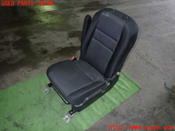5UPJ-16867065]セレナ e-POWER(HFC27)助手席シート 中古_m0001.jpg