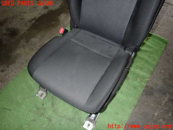 5UPJ-16867065]セレナ e-POWER(HFC27)助手席シート 中古_m0003.jpg