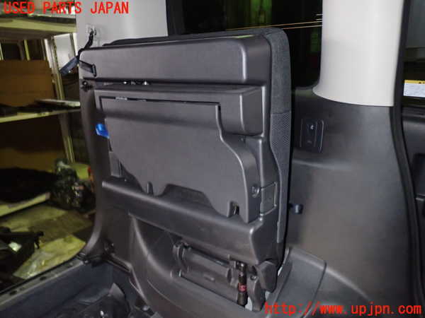 5UPJ-16867265]セレナ e-POWER(HFC27)左3列目シート 中古_m0005.jpg