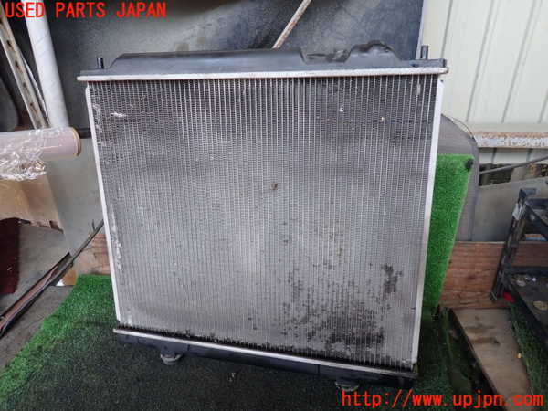 5UPJ-16872321]デリカ スペースギア(PD6W)ラジエーター1 中古_m0001.jpg