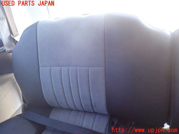 5UPJ-16877235]デリカ スペースギア(PD6W)右3列目シート 中古_m0002.jpg