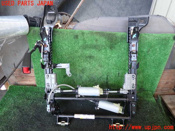 5UPJ-16887497]ベントレー・コンチネンタル・フライング・スパー(BSBEB)シートレール② (２列目左) 中古_m0001.jpg