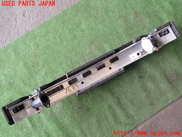 5UPJ-16891014]ポルシェ・ボクスター(986M9624)フロントバンパーホースメント 中古_m0002.jpg