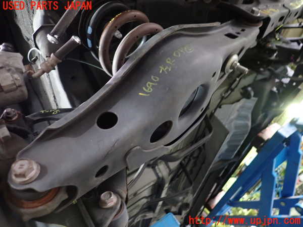 5UPJ-16905227]ハリアー(ZSU60W)左リアロアアーム2 中古_m0001.jpg