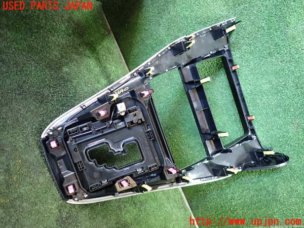 5UPJ-16907549]ハリアー(ZSU60W)コンソール 中古_m0004.jpg