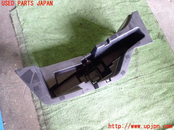5UPJ-16907844]ハリアー(ZSU60W)小物入れ4 中古_m0001.jpg