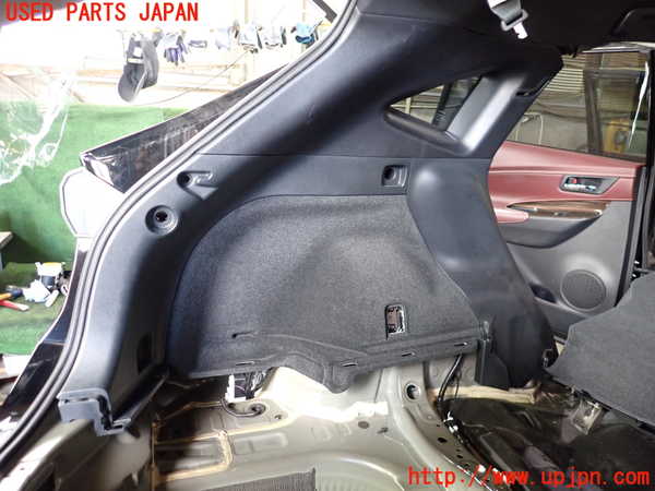 5UPJ-16907680]ハリアー(ZSU60W)左リアピラートリム 中古_m0001.jpg