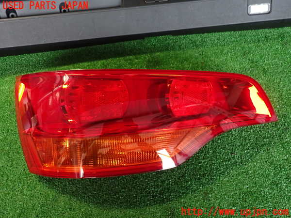 2UPJ-16921536]アウディ・Q7(4LBHKS)左テールランプ 中古_m0001.jpg