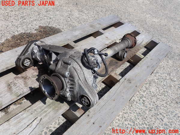 2UPJ-16924350]アウディ・Q7(4LBHKS)フロントデフ 中古_m0003.jpg