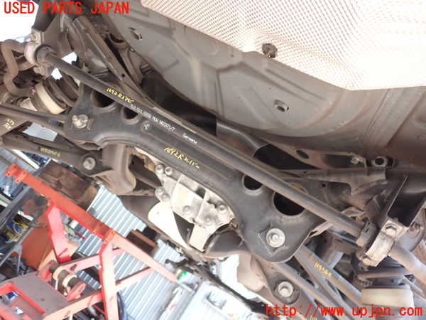 2UPJ-16925445]アウディ・Q7(4LBHKS)リアスタビライザー 中古_m0001.jpg