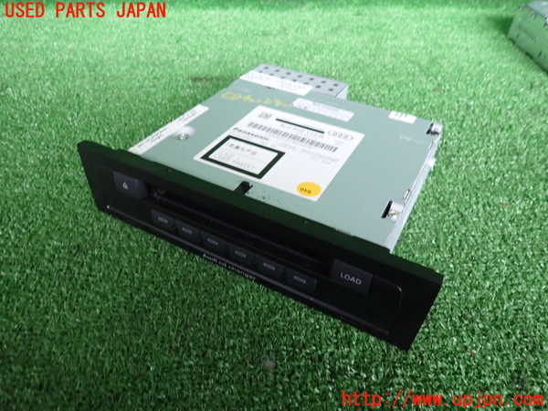 2UPJ-16926505]アウディ・Q7(4LBHKS)CDチェンジャー 中古_m0001.jpg