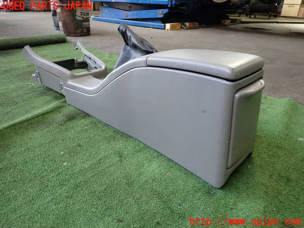 5UPJ-16937540]フォレスター(SG9)センターコンソール 中古_m0004.jpg