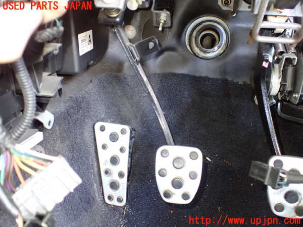 5UPJ-16937590]フォレスター(SG9)クラッチペダル 中古_m0001.jpg