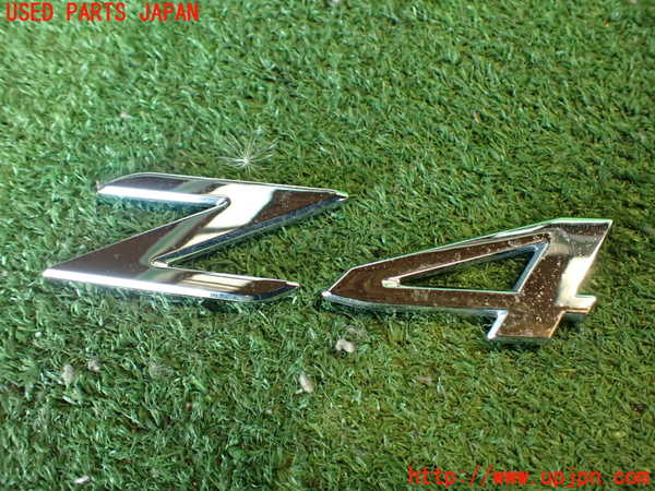 5UPJ-16941632]BMW Z4(LM30)(E89)エンブレム2 中古_m0001.jpg