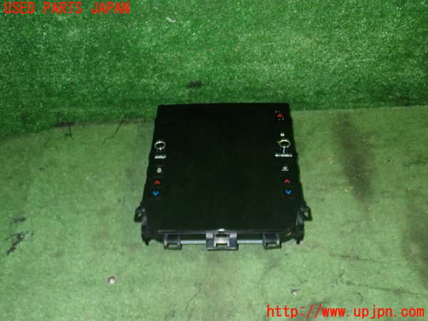 5UPJ-16956629]レヴォーグ(VN5)モニター 中古_m0001.jpg