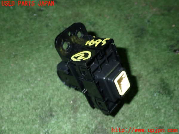 5UPJ-16956307]レヴォーグ(VN5)スイッチ2 (パーキング) 中古_m0002.jpg