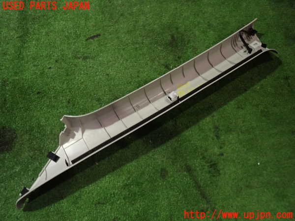 5UPJ-16957655]レヴォーグ(VN5)右フロントピラートリム 中古_m0002.jpg