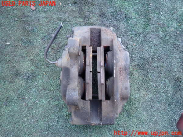 5UPJ-16974085]ランクル60系(HJ61V(改))左フロントキャリパー 中古_m0002.jpg