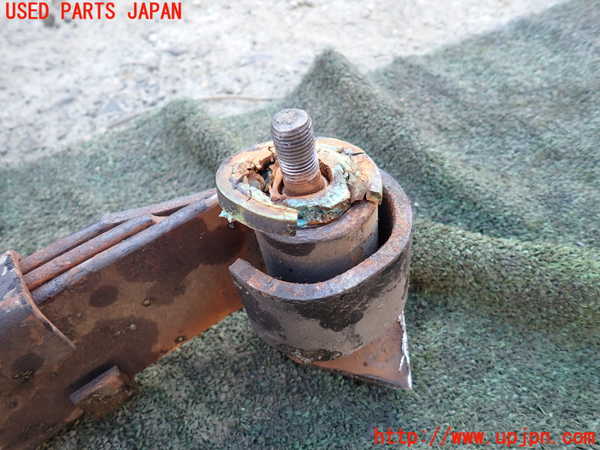 5UPJ-16975095]ランクル60系(HJ61V(改))左フロントスプリング 中古_m0002.jpg
