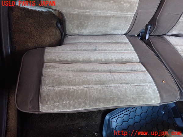 5UPJ-16977145]ランクル60系(HJ61V(改))右2列目シート 中古_m0003.jpg