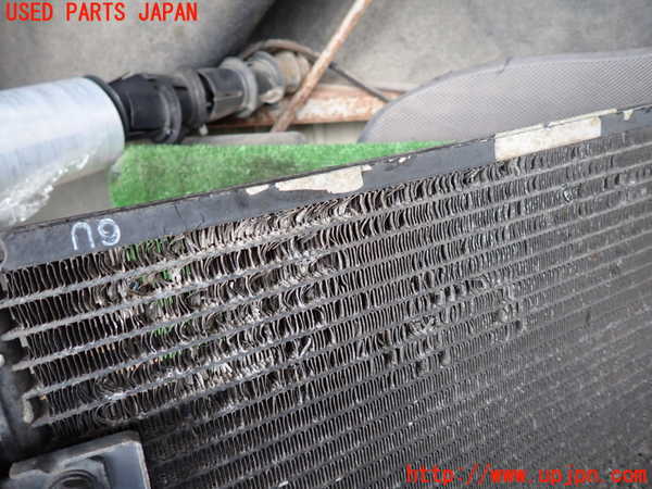 5UPJ-16986031]ランクル100系(HDJ101K)エアコンコンデンサー1 中古_m0002.jpg