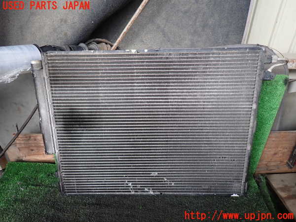 5UPJ-16986031]ランクル100系(HDJ101K)エアコンコンデンサー1 中古_m0003.jpg