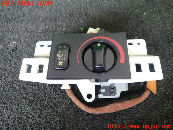 5UPJ-16986307]ランクル100系(HDJ101K)スイッチ2 (リヤヒーター) 中古_m0001.jpg