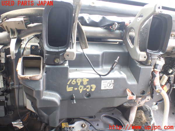 5UPJ-16986100]ランクル100系(HDJ101K)ヒーターコア 中古_m0001.jpg