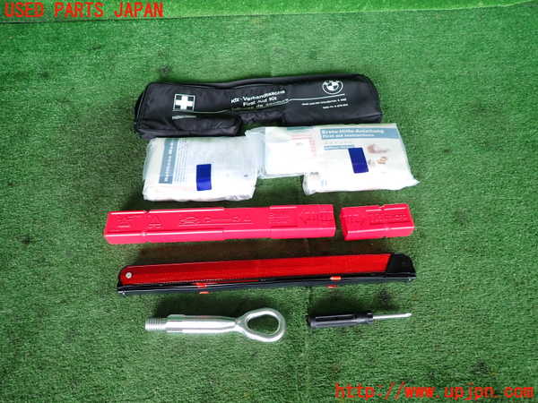 2UPJ-16997805]BMW アクティブハイブリッド3(AH3)(3F30)(F30)車載工具 中古_m0001.jpg