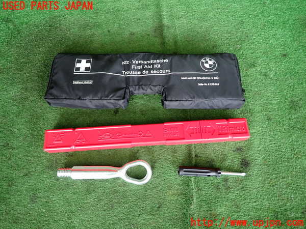 2UPJ-16997805]BMW アクティブハイブリッド3(AH3)(3F30)(F30)車載工具 中古_m0002.jpg