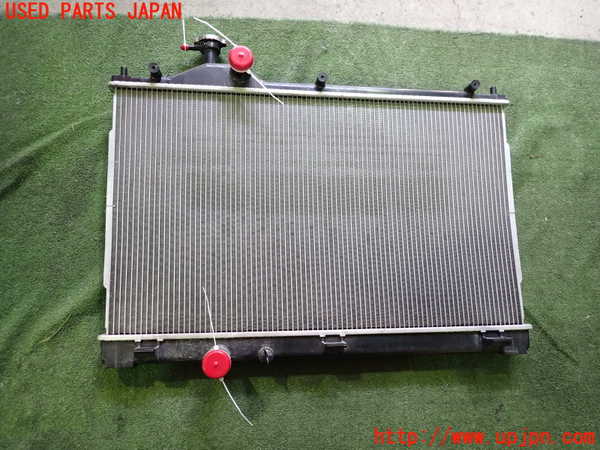 5UPJ-17002321]アウトランダーPHEV(GG3W)ラジエーター1 ジャンク_m0001.jpg