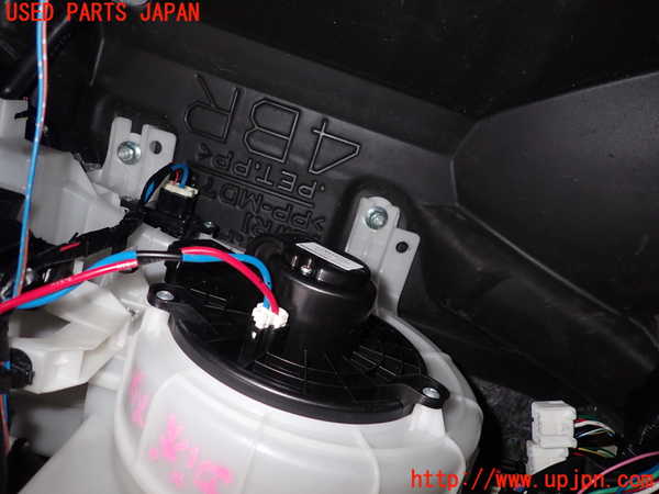 5UPJ-17006081]アウトランダーPHEV(GG3W)エバポレーター1 中古_m0002.jpg